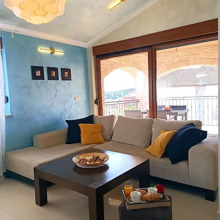 R&g Serenity Apartman Ližnjan